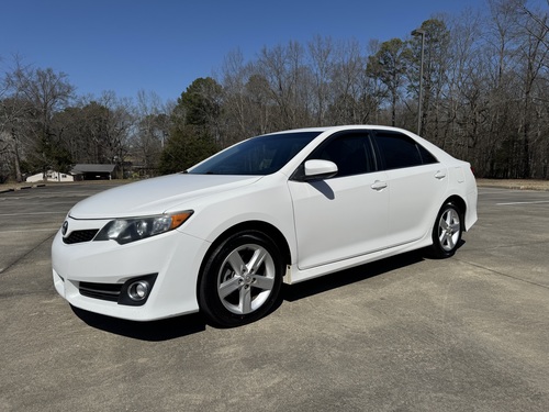 2013 Toyota Camry SE Sedan