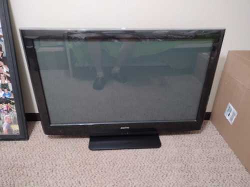 42 inch Plasma TV and Roku 