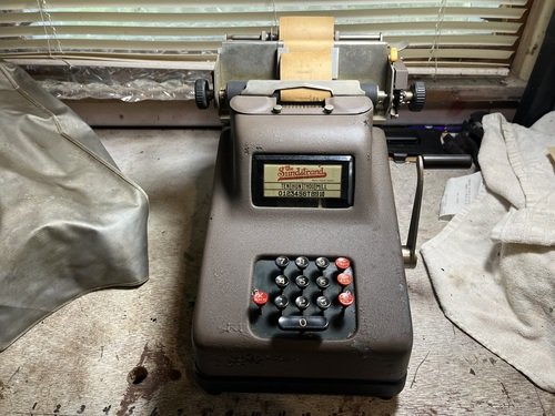 Sunstrand 10 key manual adding machine 