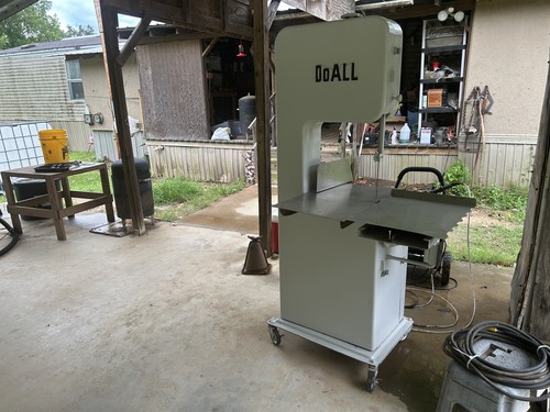 DoAll meat,bone and fish comericall Bandsaw.