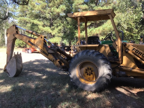 Back hoe