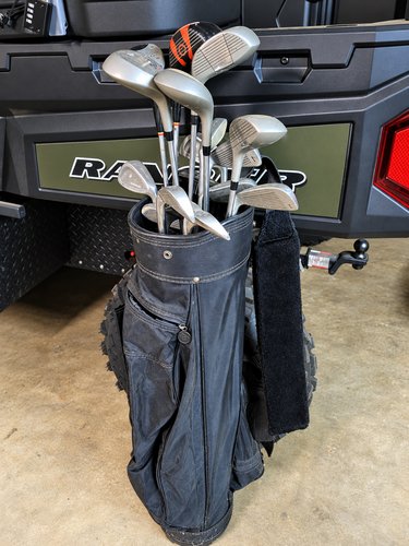 GOLF CLUBS 