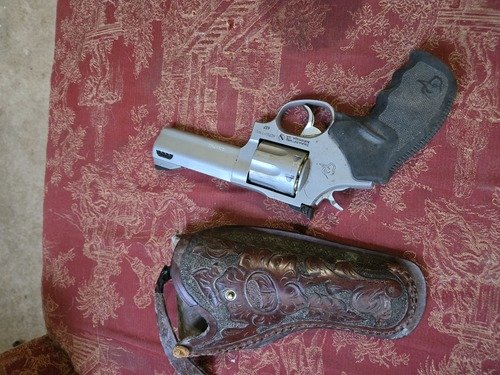 Taurus Tracker 357 4in barrel with ammo and holster