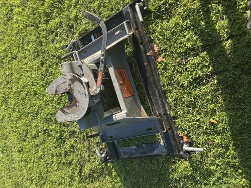 5th wheel hitch and base plate