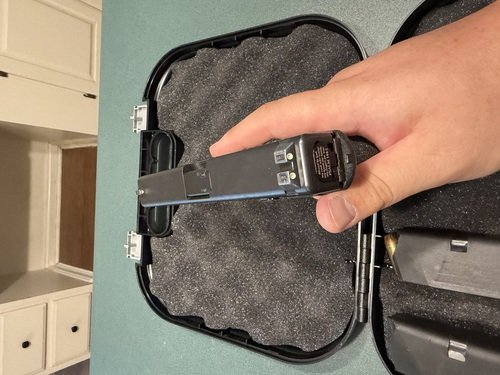 Glock 40 cal comes with the box 