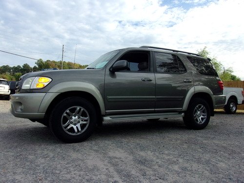 TOYOTA SEQUOIA SR5
