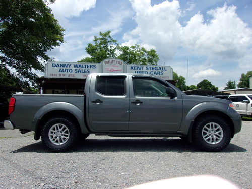 NISSAN FRONTIER SV 