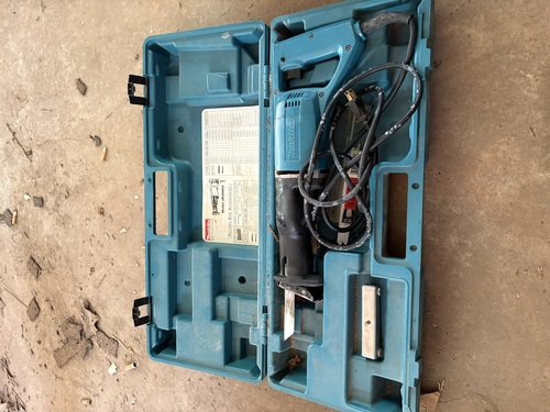 Makita reciprocating saw 