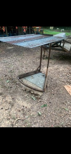 Protein / Mineral Hanging Feeder