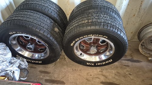 Classic tires and rims for oatesmobile, full forty two