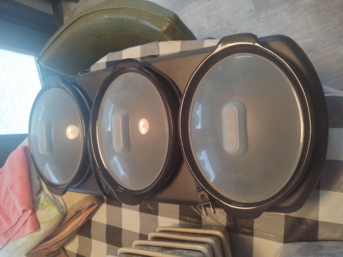 3 pot Crock pot