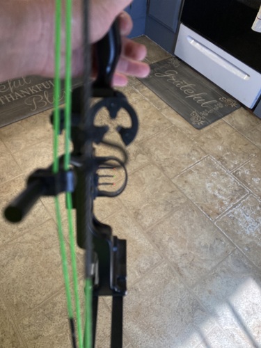 youth vortex bow with sights