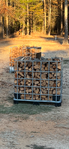Seasoned red oak firewood 