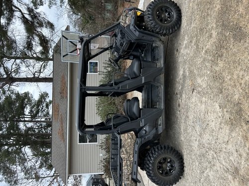 23 Can Am Defender Max Xmr