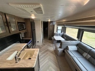 2021 Forest River Salem 31kqbts