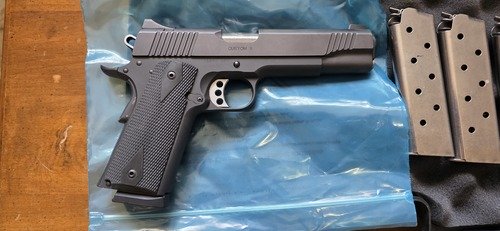 Kimber Custom II, 45acp, LNIB, extra magazines