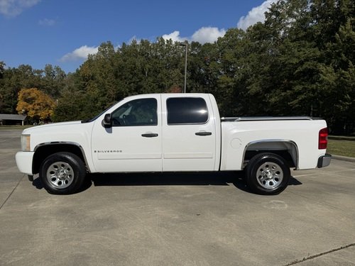 08 Chevy Silverado LT 2wd