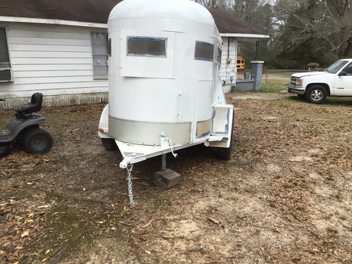 Two horse trailer 