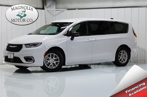 2025 Chrysler Pacifica Select 33,925 miles
