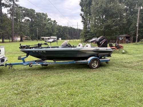 2001 triton bass boat 