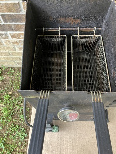 Cajun Fryer 2 Basket Fryer 4 Gallons