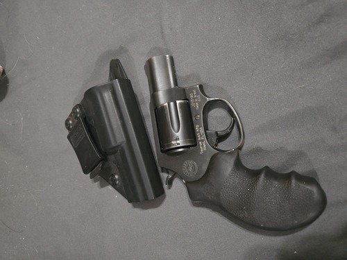 Taurus 605 revolver with lots of ammo and holster 
