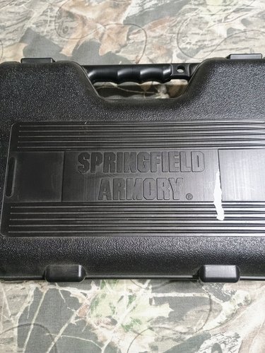Springfield XD 40 cal Tactical like new with box of hollow points 