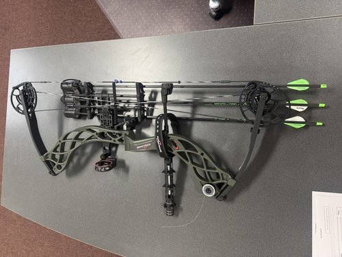 Bowtech Carbon Zion $600
