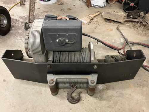 Warn winch w Carrier
