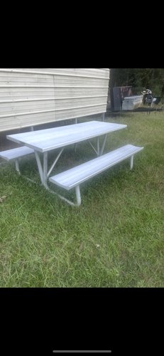 Aluminum picnic table