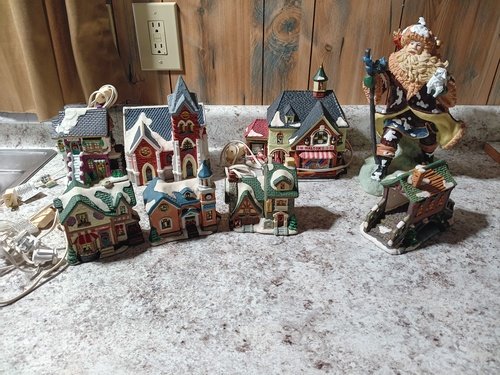Christmas Village Figurines 