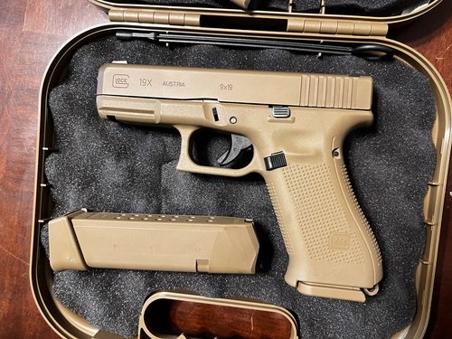 Like new Glock 19X
