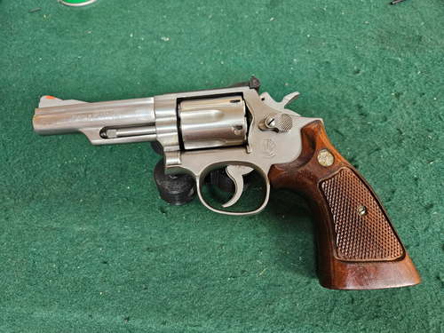 S&W model 66