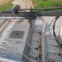 14' Jon Boat / 20HP Tohatsu 4-Stroke & Trailer