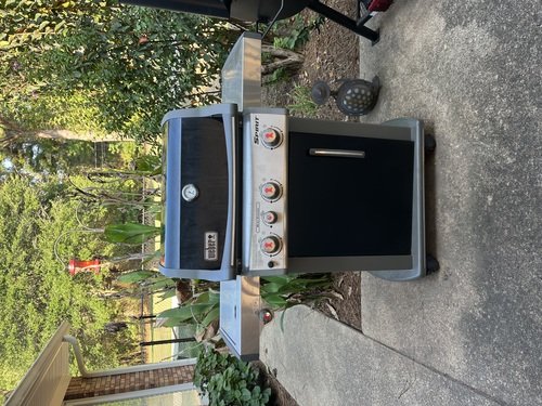 Weber Spirit Gas grill with cover