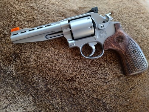 S&W performance center 357 mag