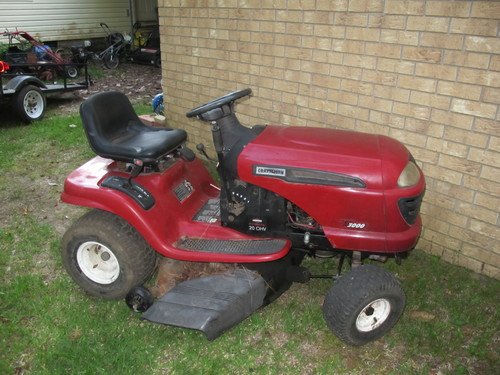 Riding mower for sale. It starts well and runs well.