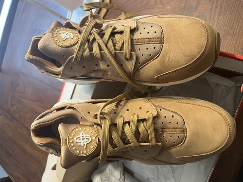 gold huaraches mens