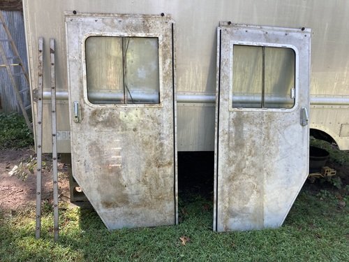 ALUMINUM TRUCK BOX 