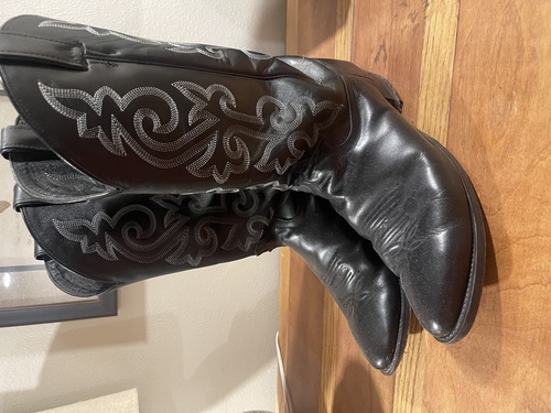 Men’s Justin cowboy boots 