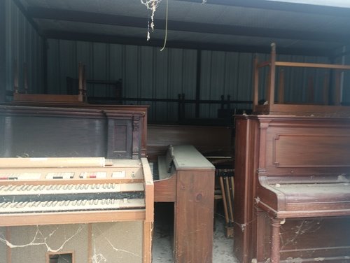 Antique Piano's
